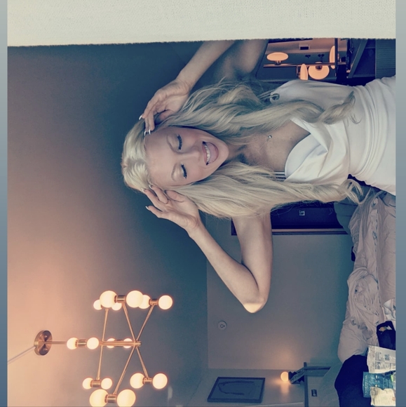 Meet your Posher, Vanessa. - Picture 3 of 3